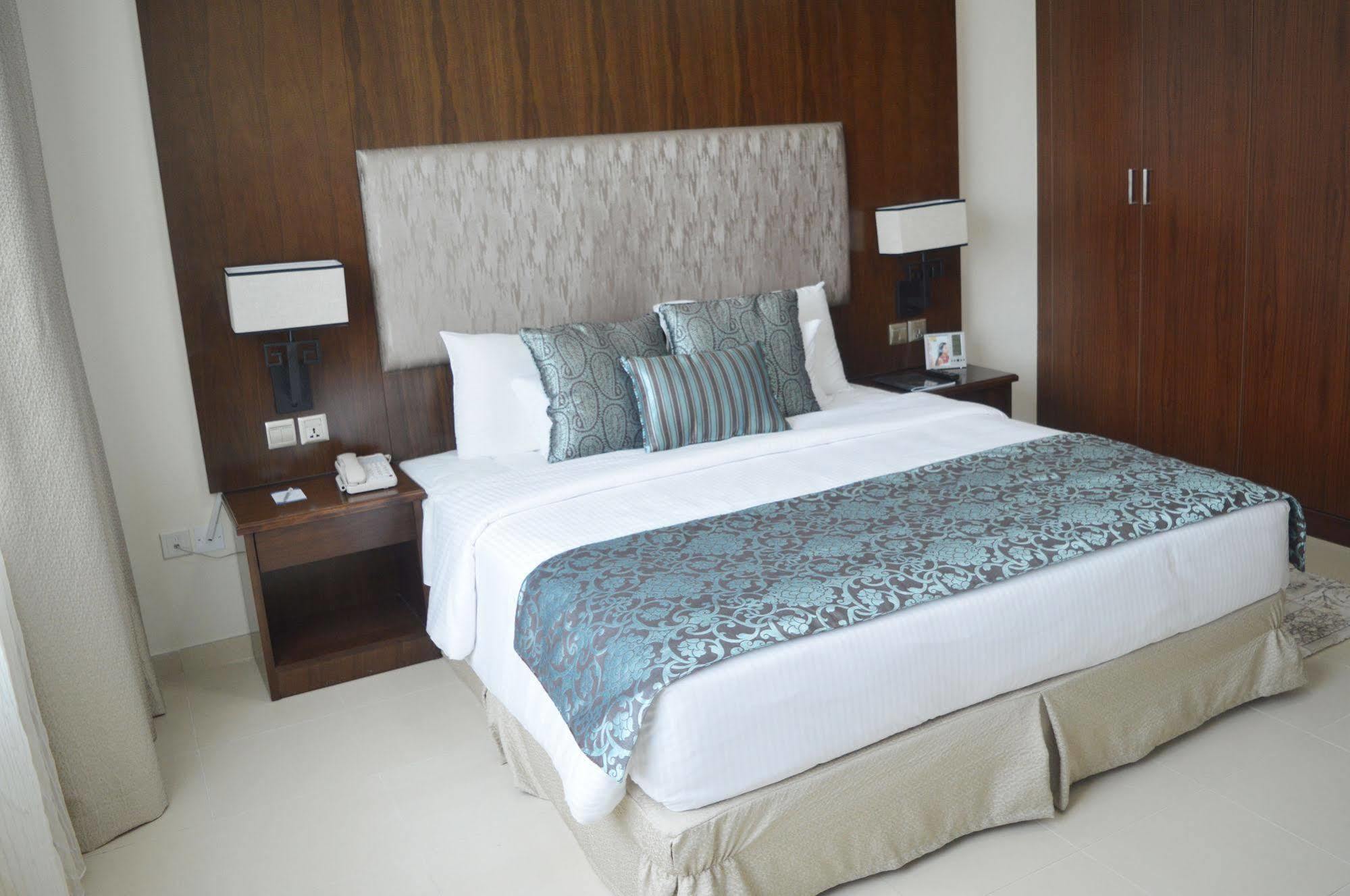 Grand Midwest View Hotel Apartments Dubai Exteriör bild